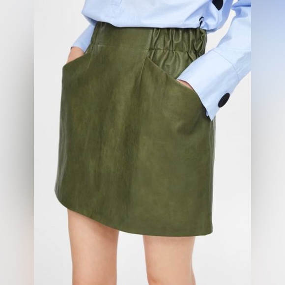 NWOT FAUX LEATHER MINI SKIRT - Picture 1 of 5
